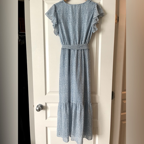 Flutter sleeve dress - Picture 4 of 4